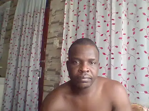 Chumba_001 live cam on StripChat