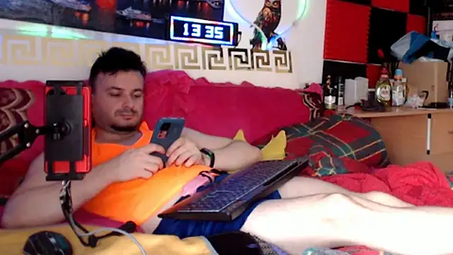 Hugec0ck007 webcam