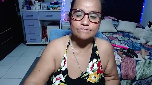 pervert_mommy_ live cam on StripChat