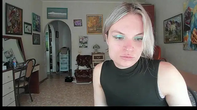 milliKira006 live cam on StripChat