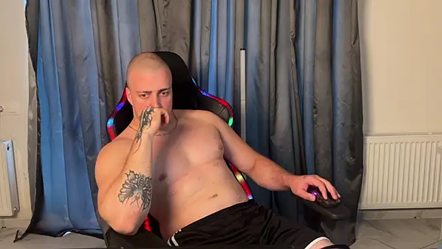Telenok1 live cam on StripChat