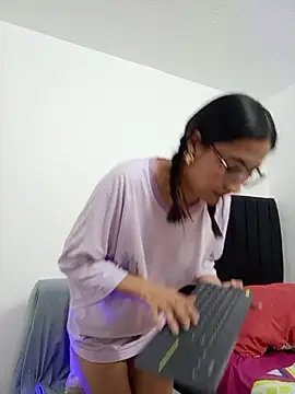 JustVeroo_ live cam on StripChat