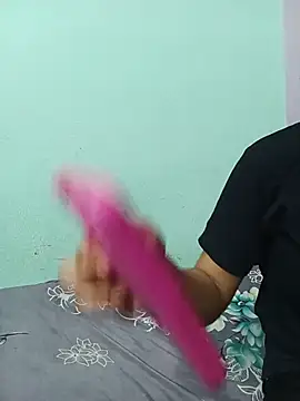 20_year_only_girl webcam