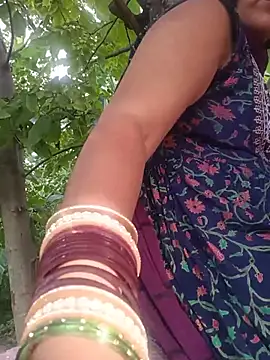 YOURBHABI143 webcam