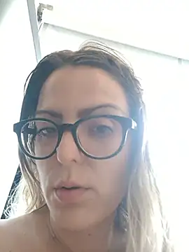 dolcehelena993 webcam