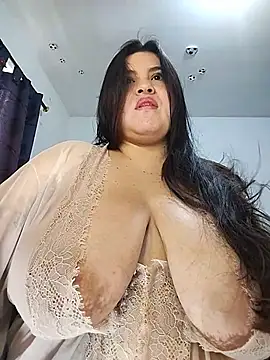 LucyDiamonds1 webcam