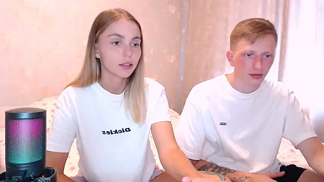 juliaanddima webcam