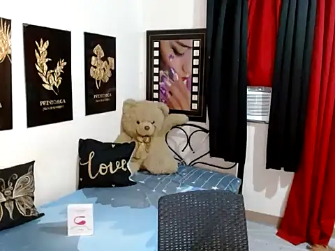 UrhotGoddess webcam