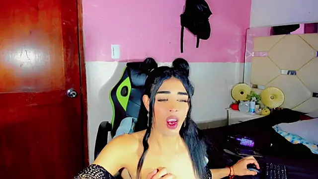 Naomisaenz01 webcam