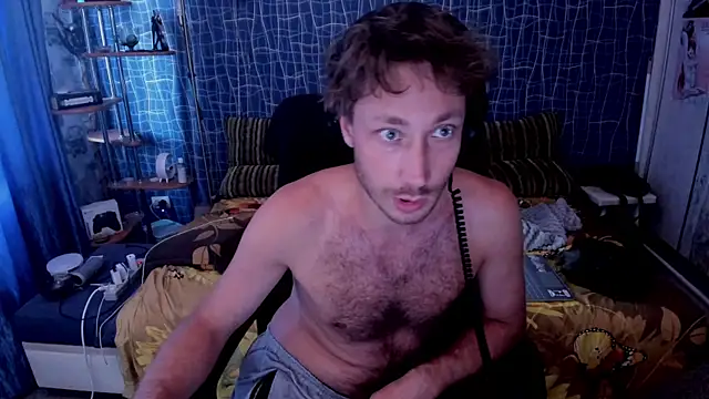 CuteBoy228 webcam