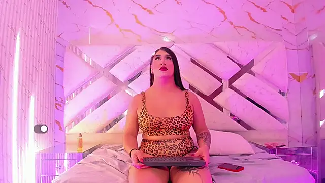 Nina_Strauss webcam