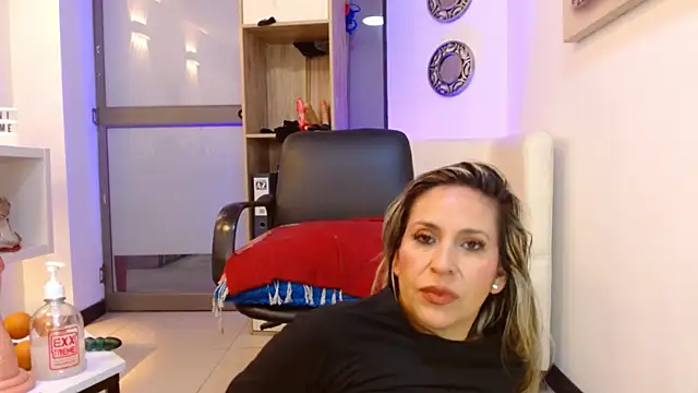 DianaPearls webcam