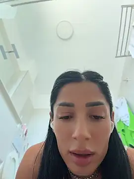 Vicky_luxe