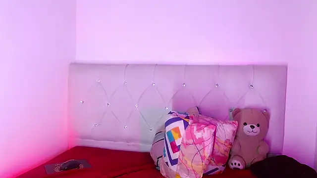 Angel_foxc13 webcam