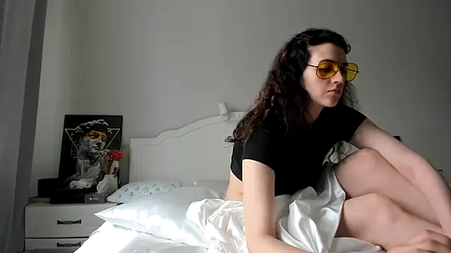 AmeliaInAmber webcam