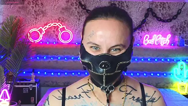 Cool_Freak_ webcam