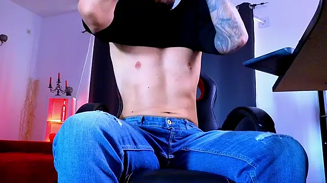 MightyAaron66 webcam