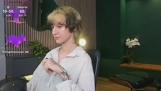 Senpai_Sins webcam