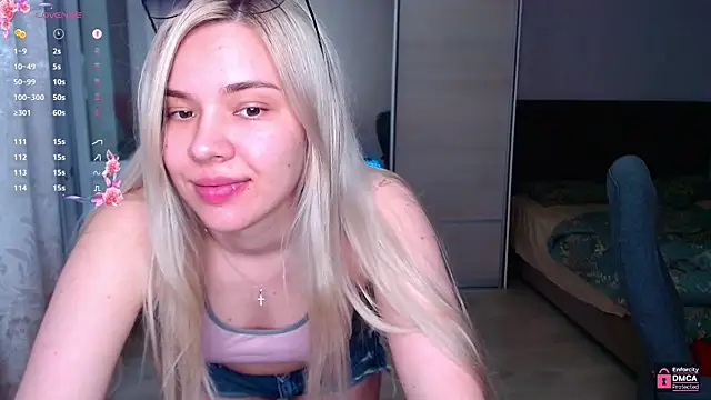 Lana__Nova webcam
