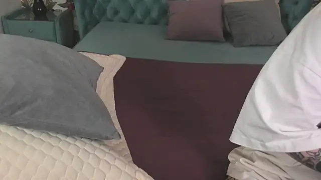 Naughty_Cherry webcam