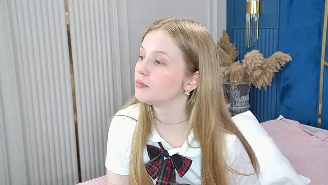 LilianHowards live cam on StripChat