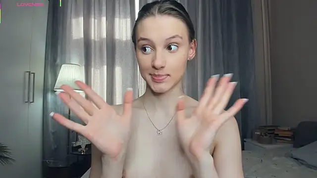 LianneBynon webcam