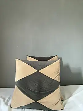 luvely_unique_ webcam