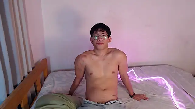 pinkcock_froi2305 webcam
