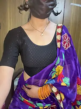 kiaraqueen7 webcam