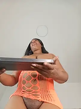 MadameEbony webcam