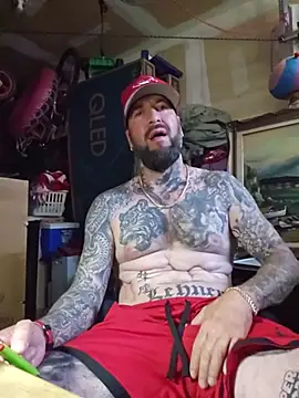 Beardedtattood webcam