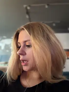 Love_Bri webcam