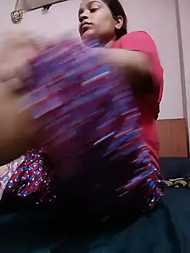 Meloni_71 live cam on StripChat