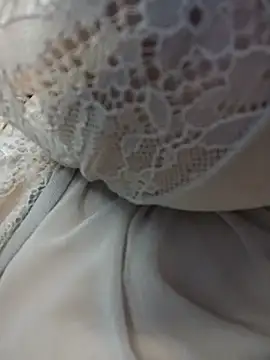 LucyDiamonds1 live cam on StripChat