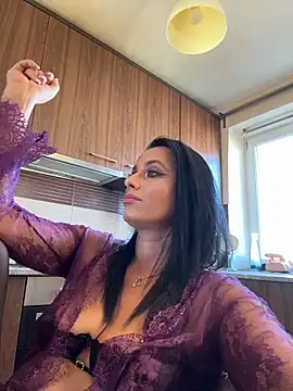 Hotmomcheckk_