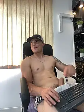 Alexander_ferre webcam