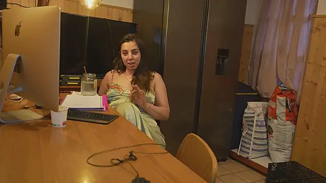 VanessaDoyle webcam