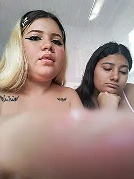 Sara_y_Amy webcam