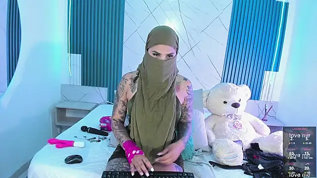 Nayla-Mouna webcam