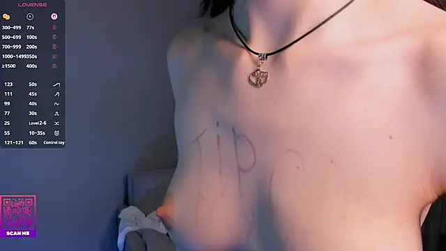EvelineStiner live cam on StripChat
