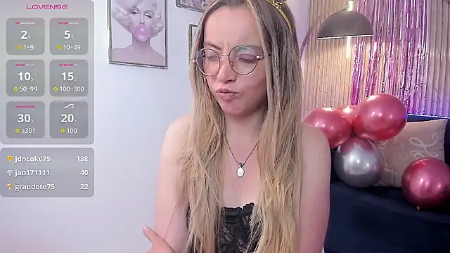 ana_ev live cam on StripChat