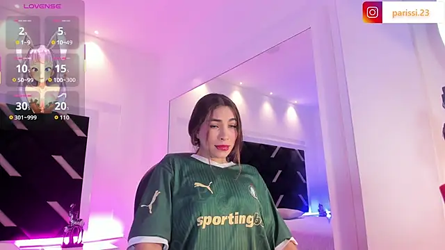 Mia_Parissi webcam