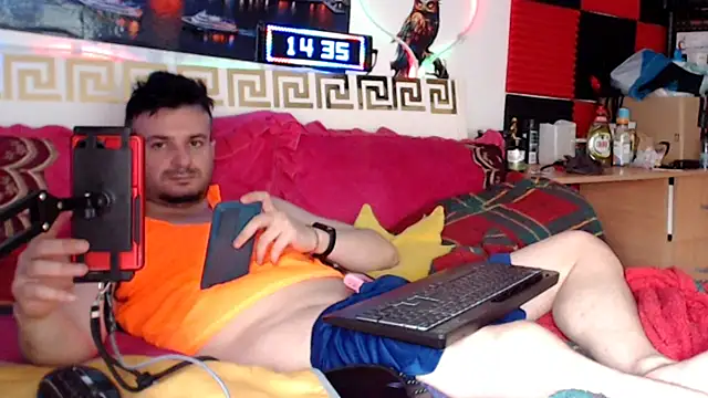 Hugec0ck007 webcam
