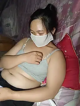 Hiha-nn live cam on StripChat