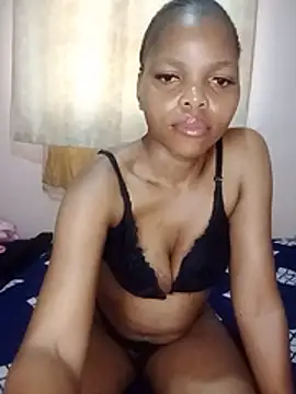 sexySmall52993 live cam on StripChat