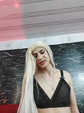 crislingery_dolli live cam on StripChat