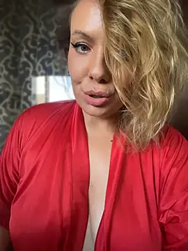 KrisKkiki live cam on StripChat