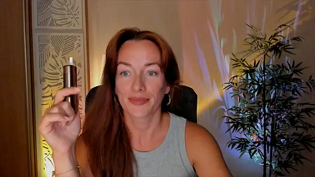 RebeccaMartinez live cam on StripChat