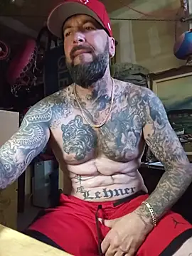 Beardedtattood webcam