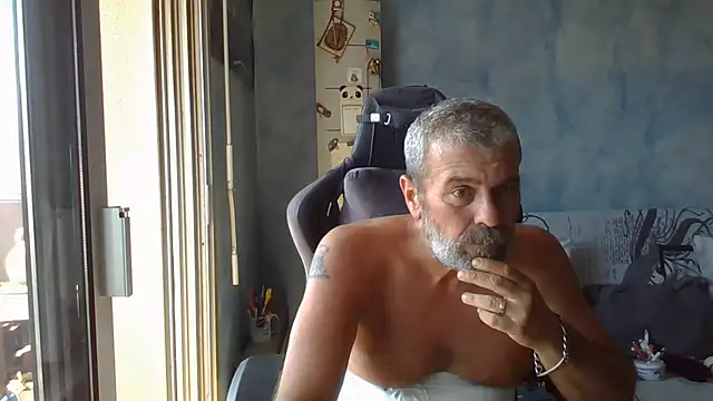 panda_06200 live cam on Stripchat